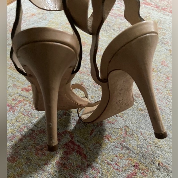 Loeffler Randall Scalloped Heel Nude Size 8 - Picture 3 of 4